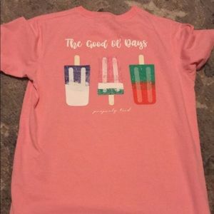 properly tied shirt with popsicles on the back